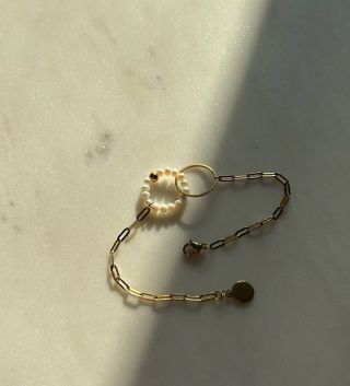 u n i t y b r a c e l e t Další novinka z naší nabídky! Náramek Unity ✨ Dva kruhy propletené dohromady, jako symbol lásky,...