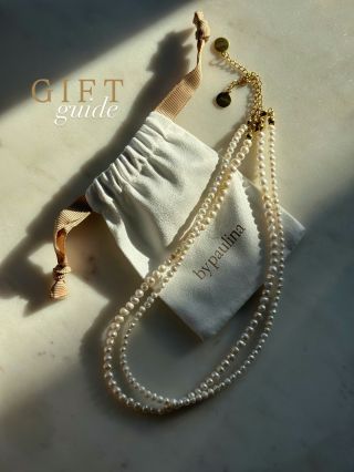 g i f t g u i d e Hledáte dárek, který opravdu zahřeje u srdce? Šperky jsou jedním z nejkrásnějších způsobů, jak říct mám...